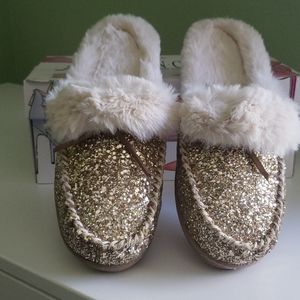 BNIB INC Gold Glitter Slippers
